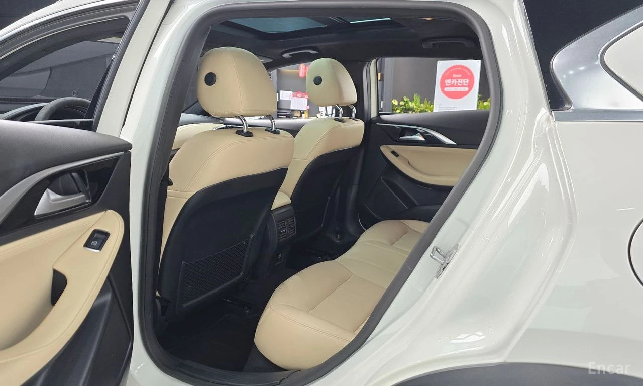 Infiniti QX30 2.0t* Premium* 4WD, снимка 17 - Автомобили и джипове - 54964745