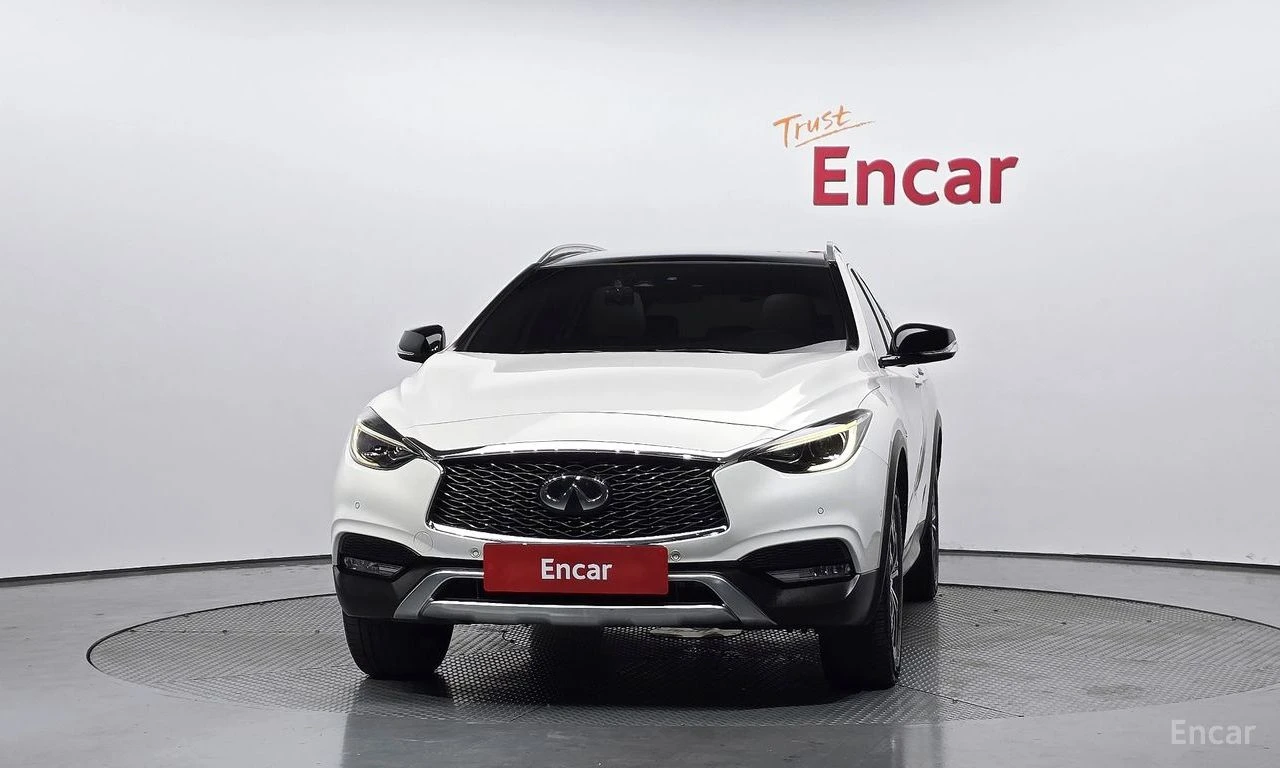 Infiniti QX30 2.0t* Premium* 4WD, снимка 2 - Автомобили и джипове - 54964745