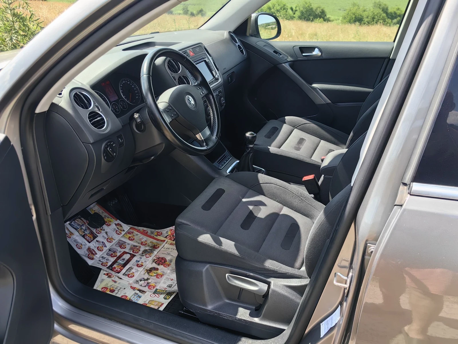 VW Tiguan 2.0TDI 4X4 NAVI XENON , снимка 13 - Автомобили и джипове - 54974200