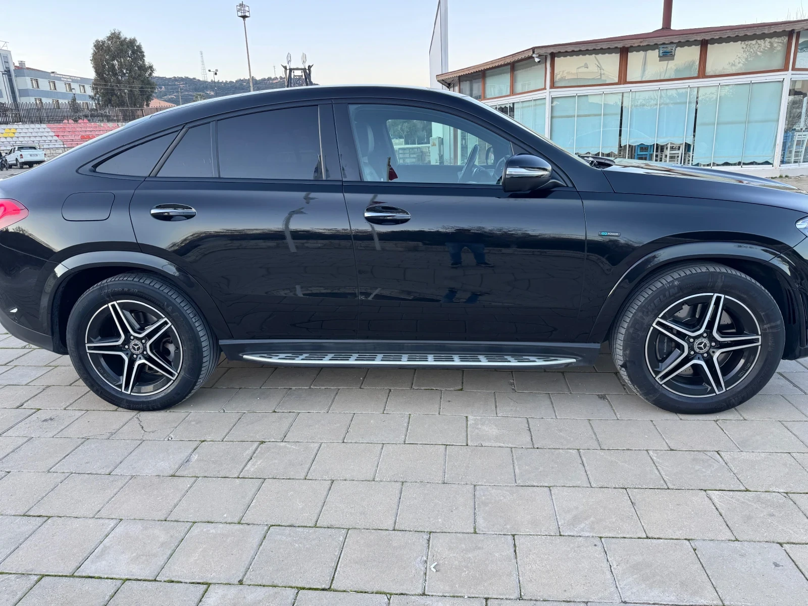 Mercedes-Benz GLE 350 AMG , снимка 4 - Автомобили и джипове - 55837370