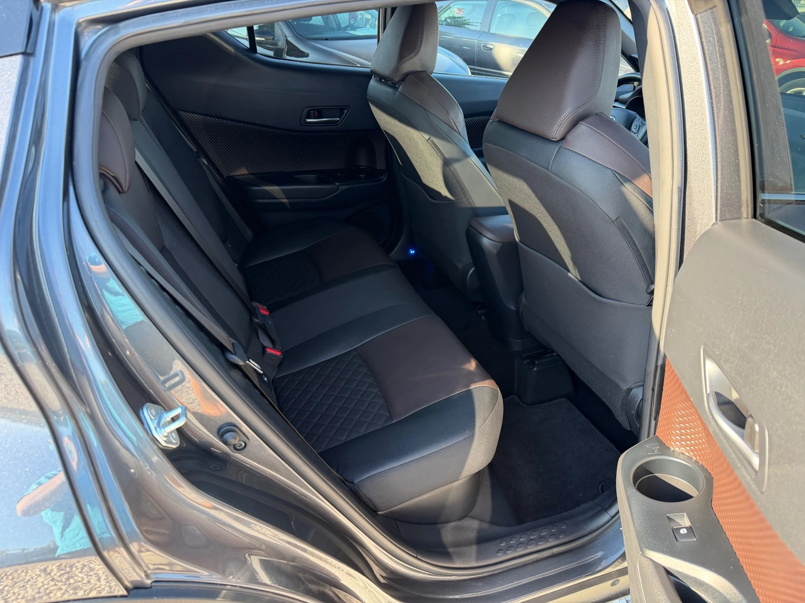 Toyota C-HR -1.8HYBRID-FULL PACK, снимка 12 - Автомобили и джипове - 55636644