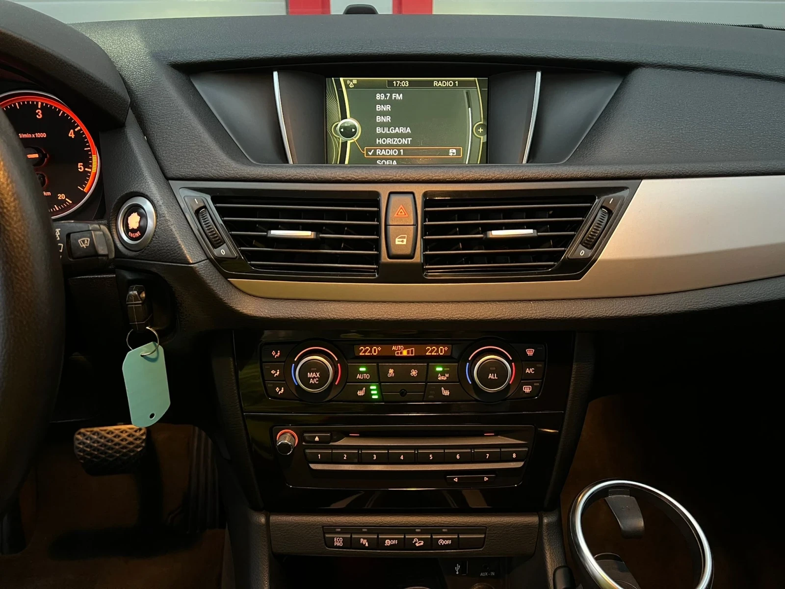 BMW X1 2.0D AUTOMATIK X-DRIVE NAVI LEDER EVRO 5B ЛИЗИНГ!!, снимка 15 - Автомобили и джипове - 56068654