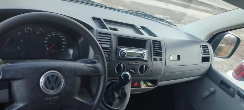 VW T5 1.9 TDI 75 Kw, снимка 8 - Бусове и автобуси - 53483068