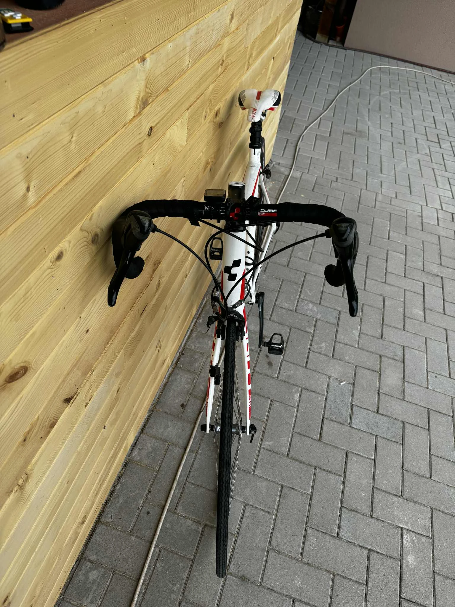  CUBE Peloton, 28  | Mobile.bg   5