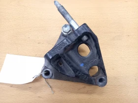 Лапа мотор,двигател Тойота Аурис 1.6Б 