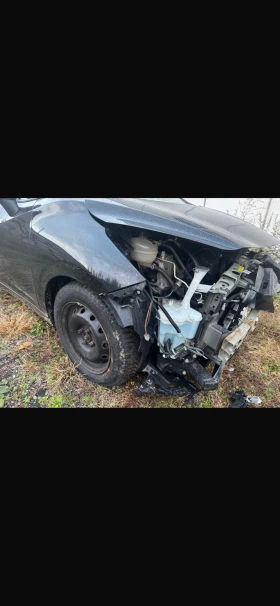 Nissan Micra 1.0i, снимка 2