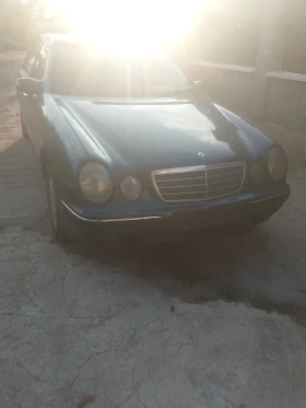 Mercedes-Benz E 320, снимка 1