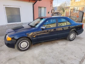 Mercedes-Benz C 200, снимка 2