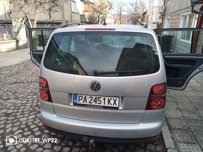 VW Touran, снимка 5 - Автомобили и джипове - 46135043