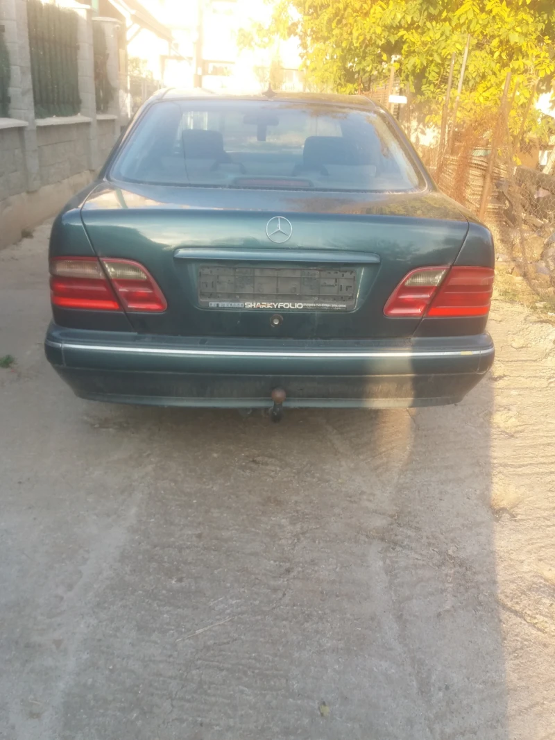 Mercedes-Benz E 320, снимка 3 - Автомобили и джипове - 48580213