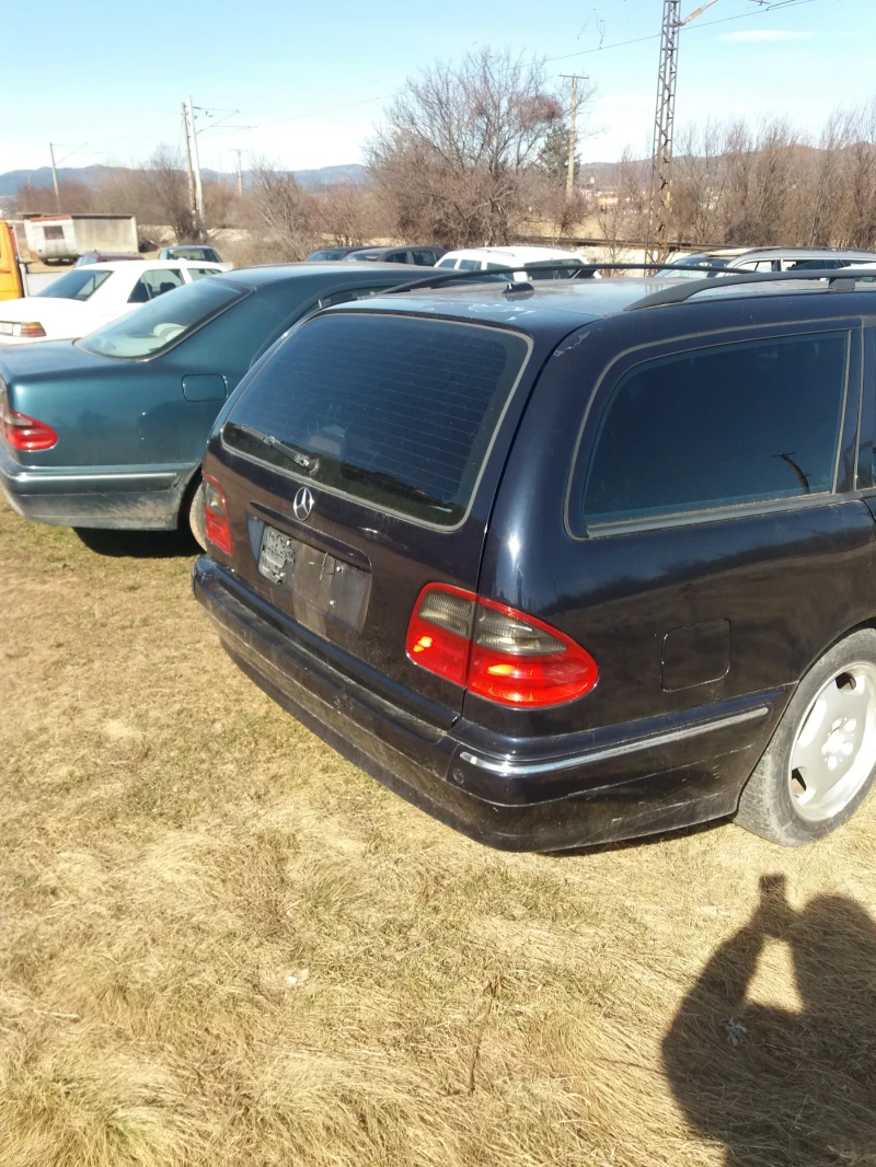 Mercedes-Benz E 320, снимка 4 - Автомобили и джипове - 48580213