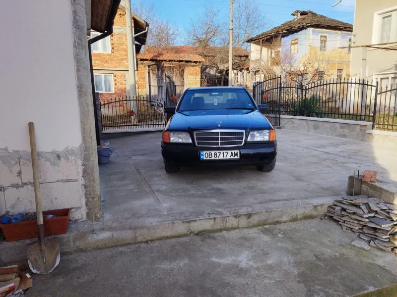 Mercedes-Benz C 200, снимка 1 - Автомобили и джипове - 48740431