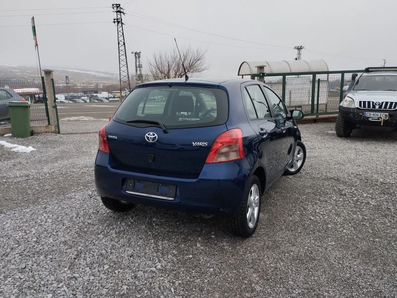 Toyota Yaris Италя, снимка 4 - Автомобили и джипове - 48796979