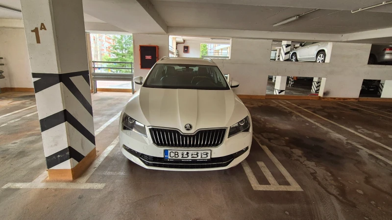 Skoda Superb, снимка 3 - Автомобили и джипове - 52135346
