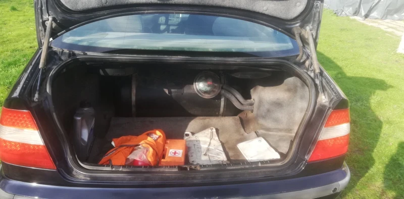 BMW 328 Газ бензин, снимка 5 - Автомобили и джипове - 52645725