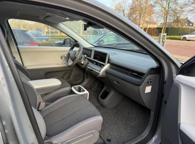 Hyundai Ioniq 5 RWD/72, 6kwh/Сервизна книжка/SOH 100%, снимка 6 - Автомобили и джипове - 52743459