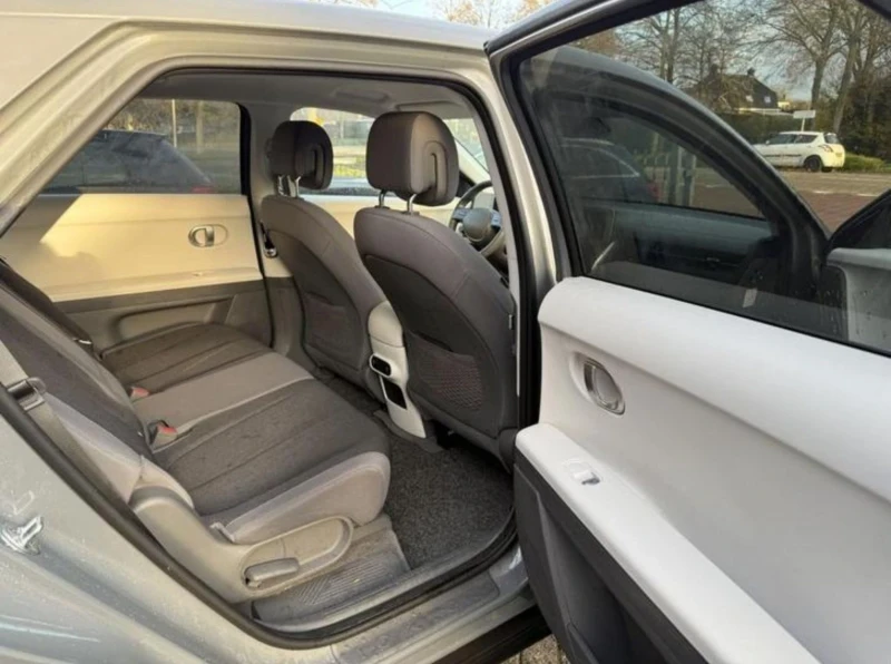 Hyundai Ioniq 5 RWD/72, 6kwh/Сервизна книжка/SOH 100%, снимка 8 - Автомобили и джипове - 52743459