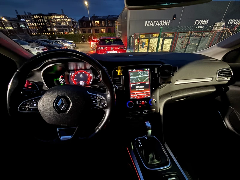 Renault Megane BOSE, снимка 8 - Автомобили и джипове - 52756300