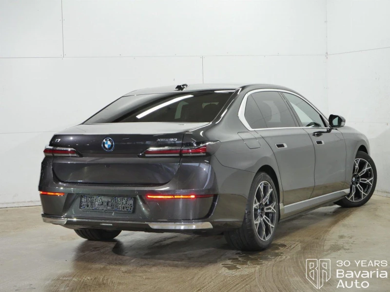BMW i7 60 xDrive eDrive, снимка 3 - Автомобили и джипове - 52775452
