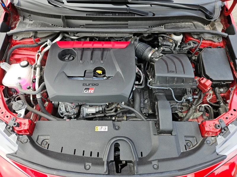 Toyota Corolla GR-FOUR/6ск/4x4/DISTRONIC/CAMERA/CARPLAY/KEYLESS, снимка 8 - Автомобили и джипове - 53098012