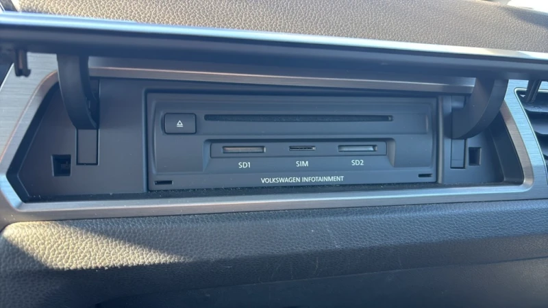 VW Touran АВТОМАТИК ЕВРО 6 , снимка 17 - Автомобили и джипове - 53285536