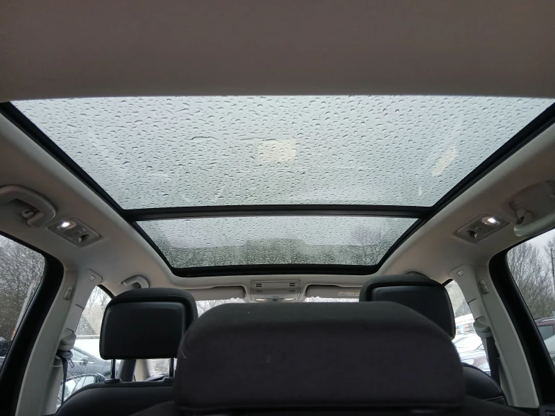 VW Touran АВТОМАТИК ЕВРО 6 , снимка 7 - Автомобили и джипове - 53285536