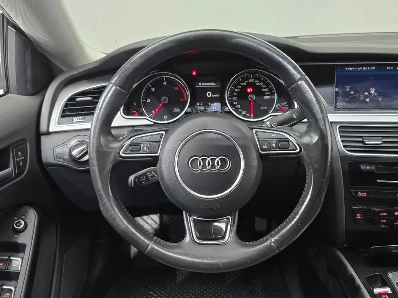 Audi A5 2.0 TDI Quattro, снимка 13 - Автомобили и джипове - 54551503