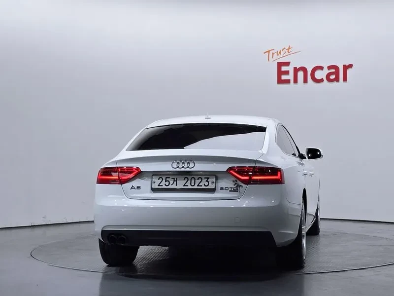 Audi A5 2.0 TDI Quattro, снимка 4 - Автомобили и джипове - 54551503