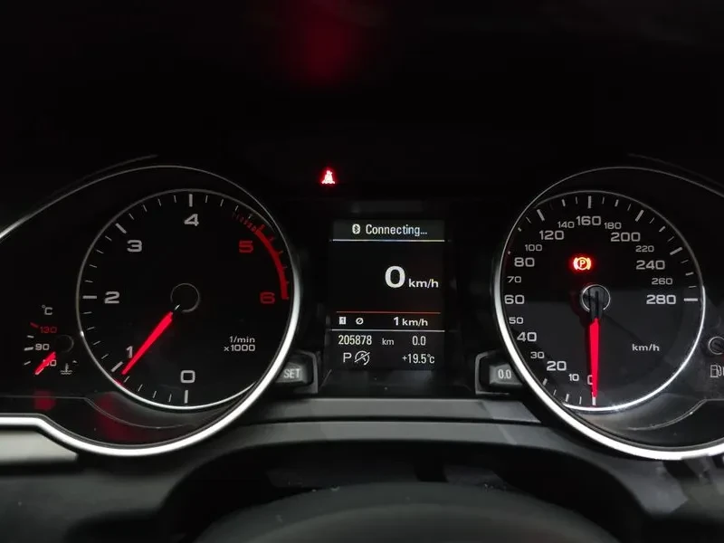 Audi A5 2.0 TDI Quattro, снимка 8 - Автомобили и джипове - 54551503