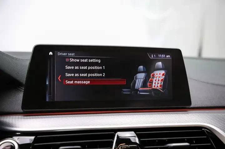 BMW 550 M PACKAGE| DISTRONIC| MASSAGE| HUD| 360| H/K, снимка 15 - Автомобили и джипове - 55047455