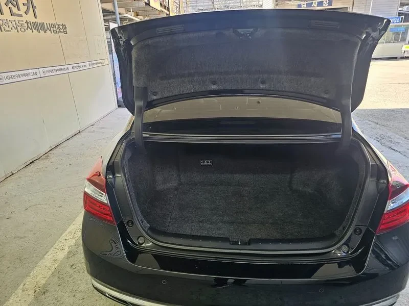 Honda Accord 2.0 HYBRID, снимка 14 - Автомобили и джипове - 55715708