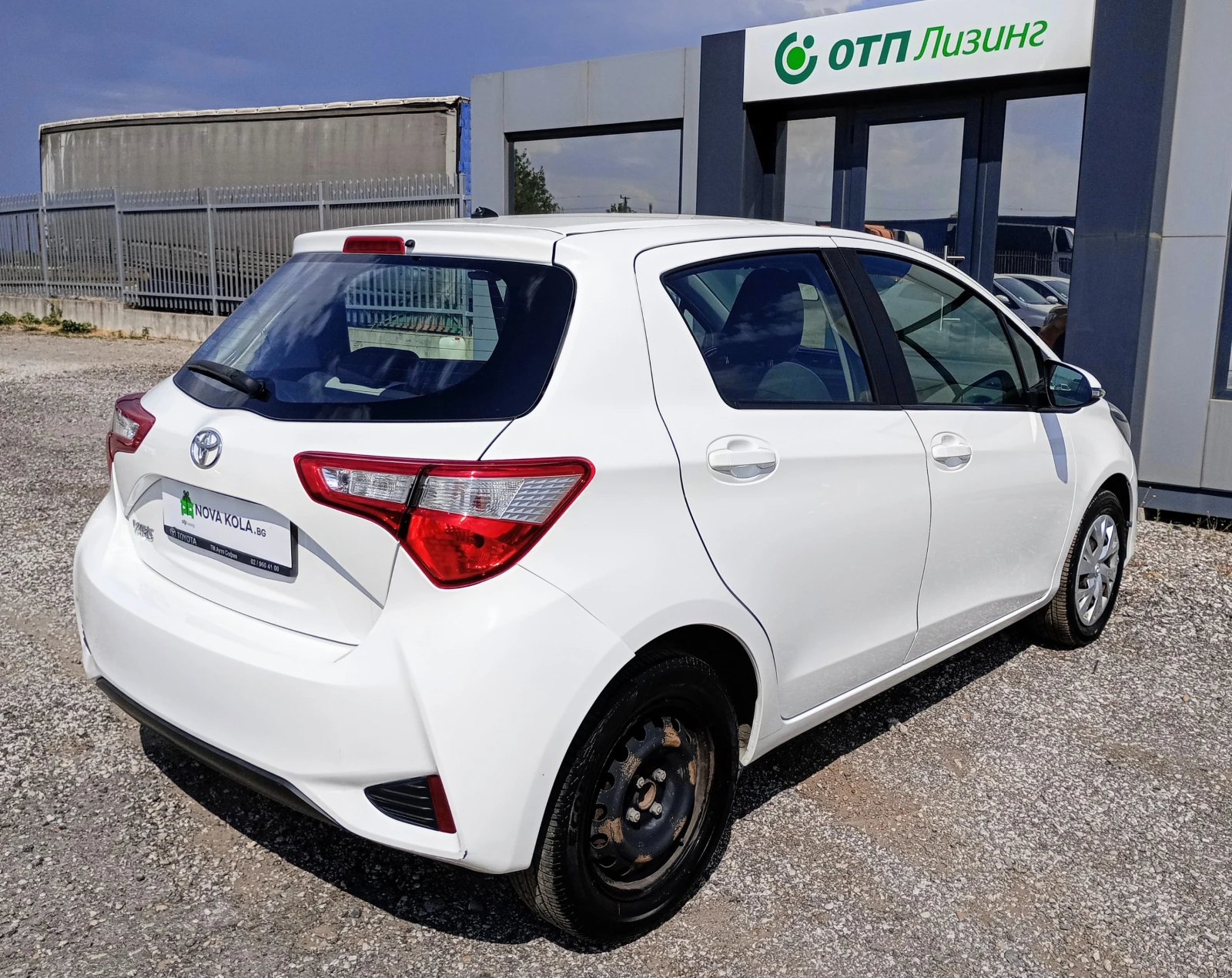 Toyota Yaris 1.5 Dual-VVT-iE - изображение 4