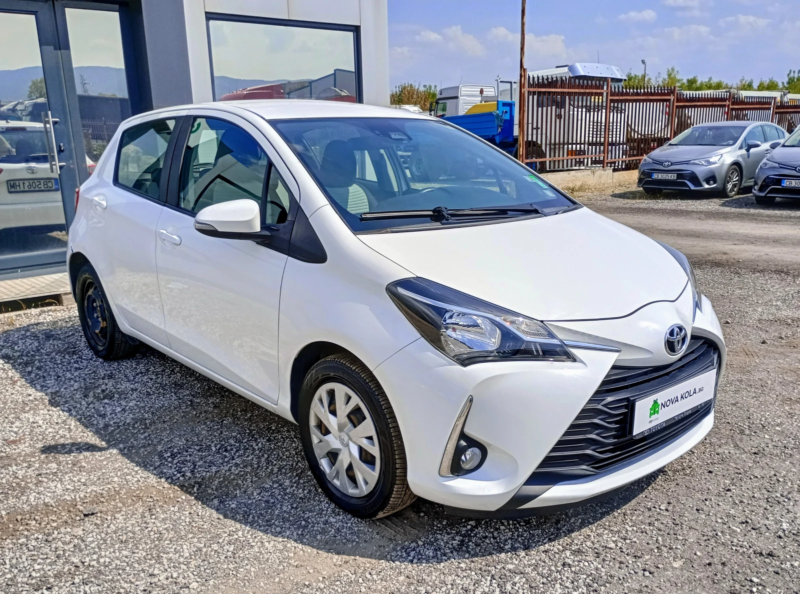 Toyota Yaris 1.5 Dual-VVT-iE - изображение 2