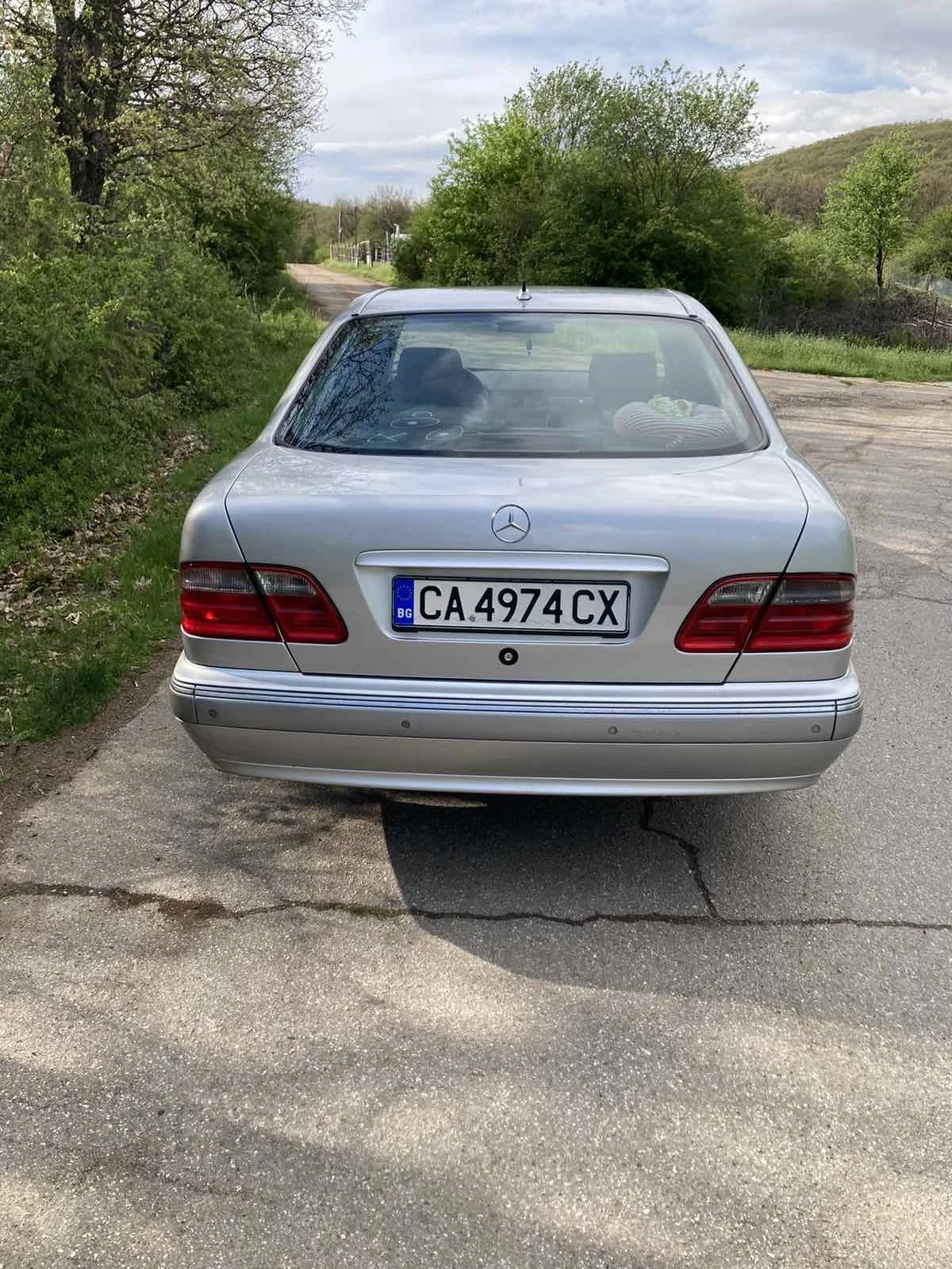 Mercedes-Benz E 320  - изображение 4