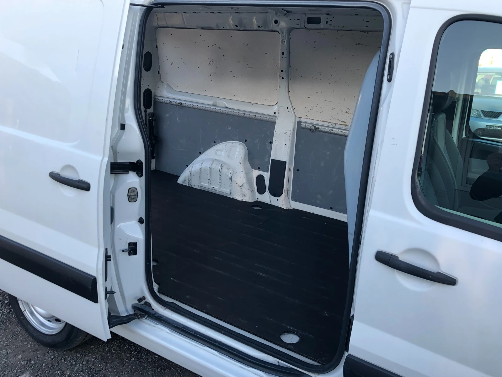Citroen Jumpy 2.0  - изображение 8