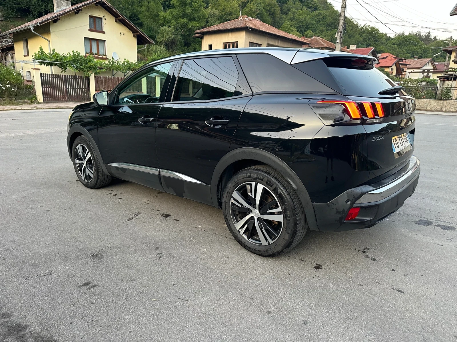 Peugeot 3008 1.5 HDI 130 ALLURE KEYLESS GO - изображение 3