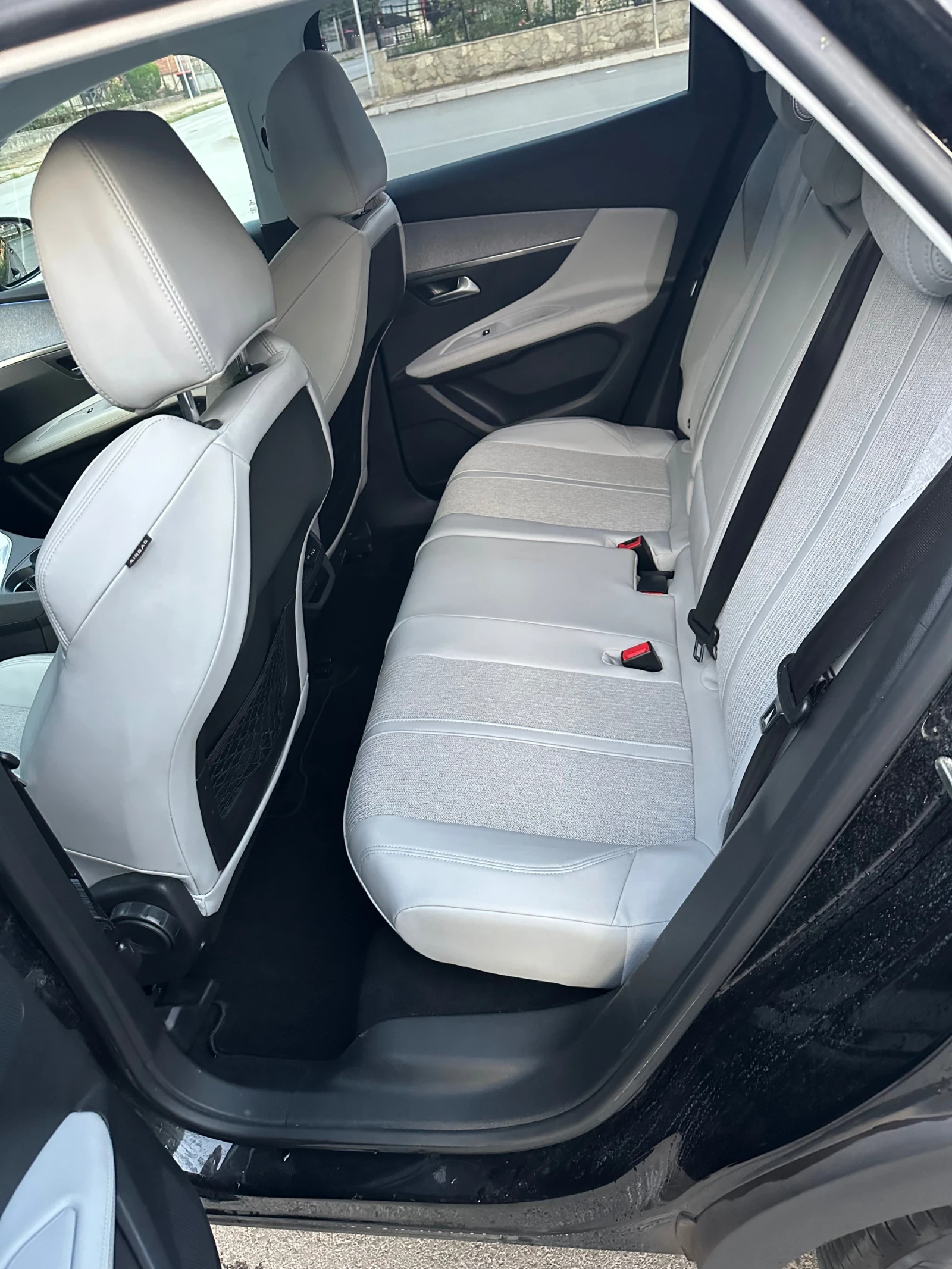 Peugeot 3008 1.5 HDI 130 ALLURE KEYLESS GO | Mobile.bg — изображение 11