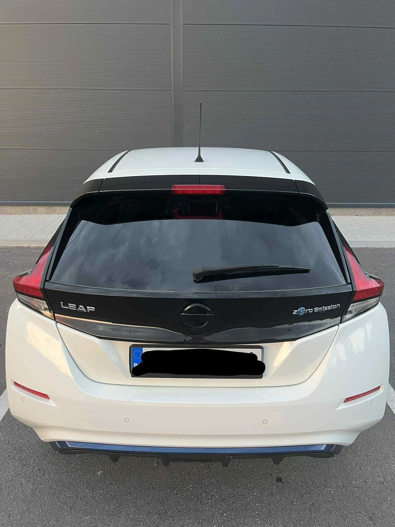 Nissan Leaf   - изображение 2