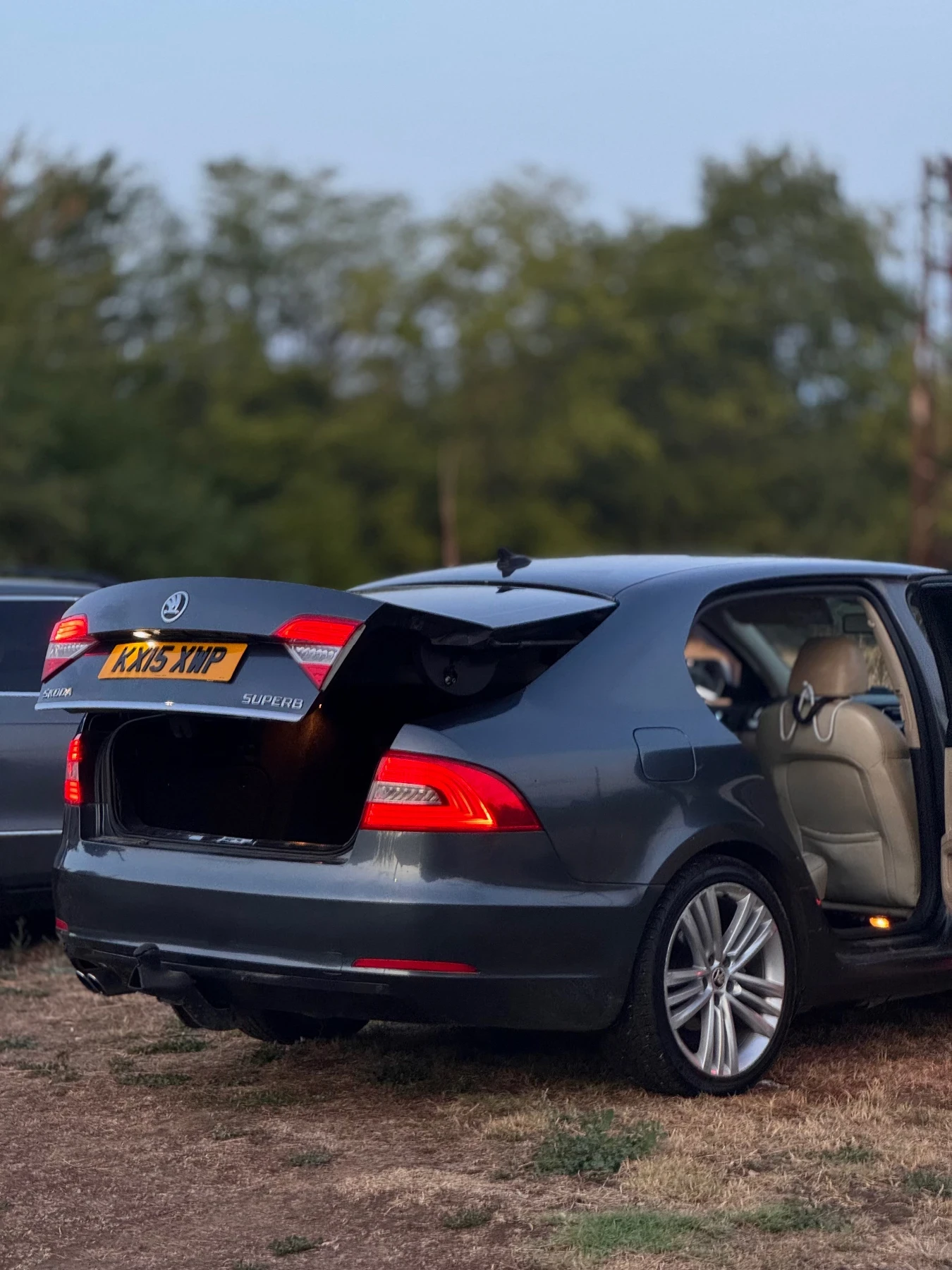Skoda Superb 2.0TDI 170к.с FACE - изображение 9