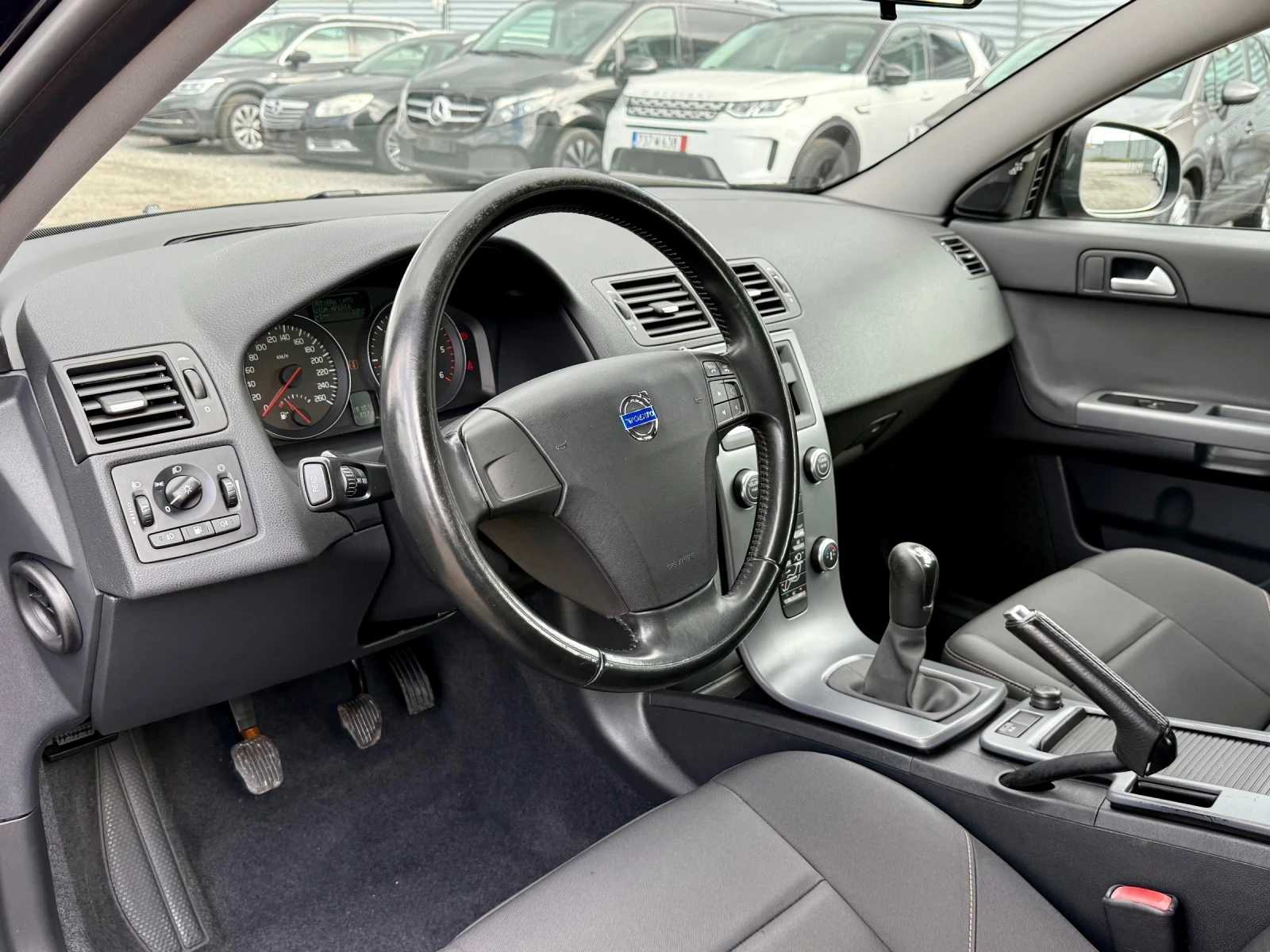 Volvo V50  - изображение 8