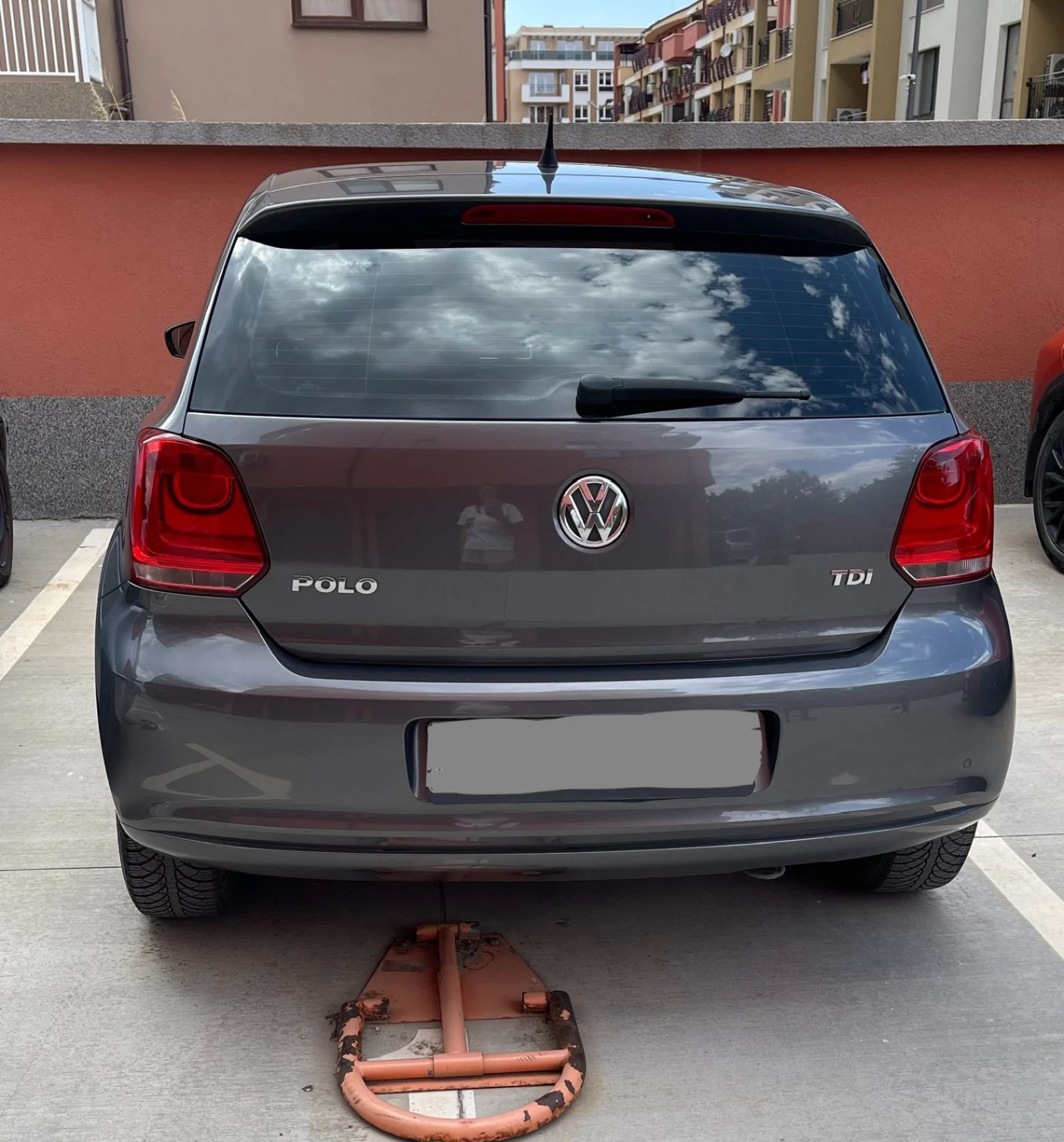VW Polo 1.6д, 75к.с - изображение 3