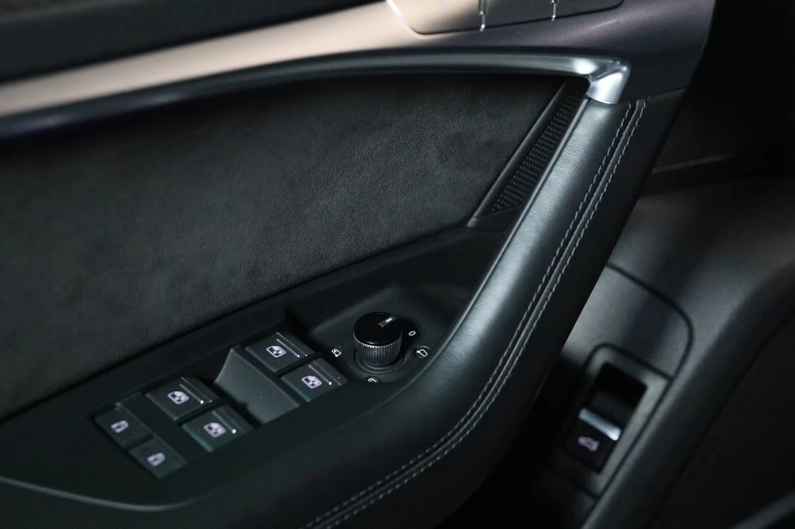 Audi Rs6 CARBON/600HP/CERAMIC/PANO/360/HUD/B&O/MEMO/674g | Mobile.bg � ����������� 13