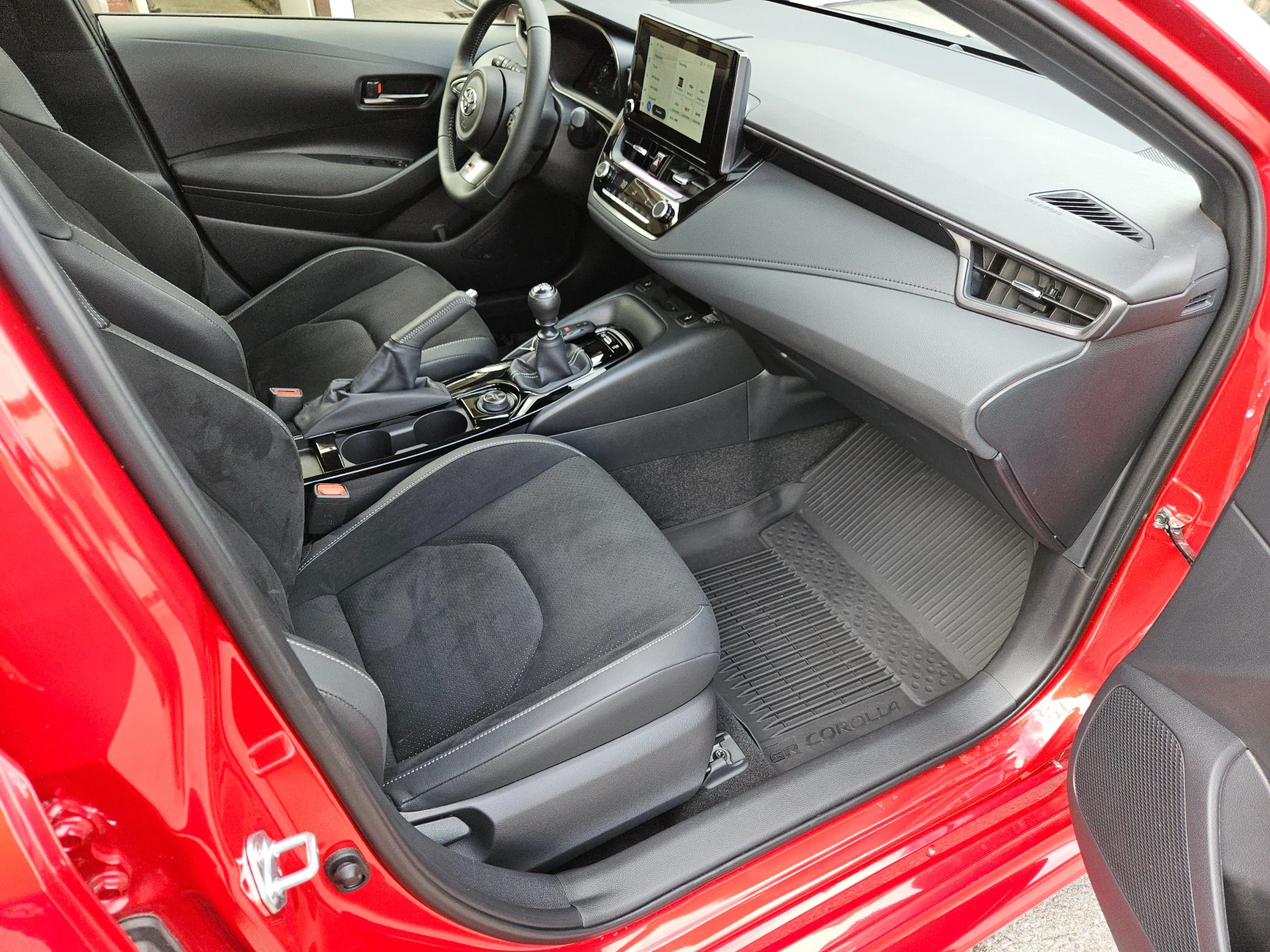 Toyota Corolla GR-FOUR/6��/4x4/DISTRONIC/CAMERA/CARPLAY/KEYLESS | Mobile.bg � ����������� 15