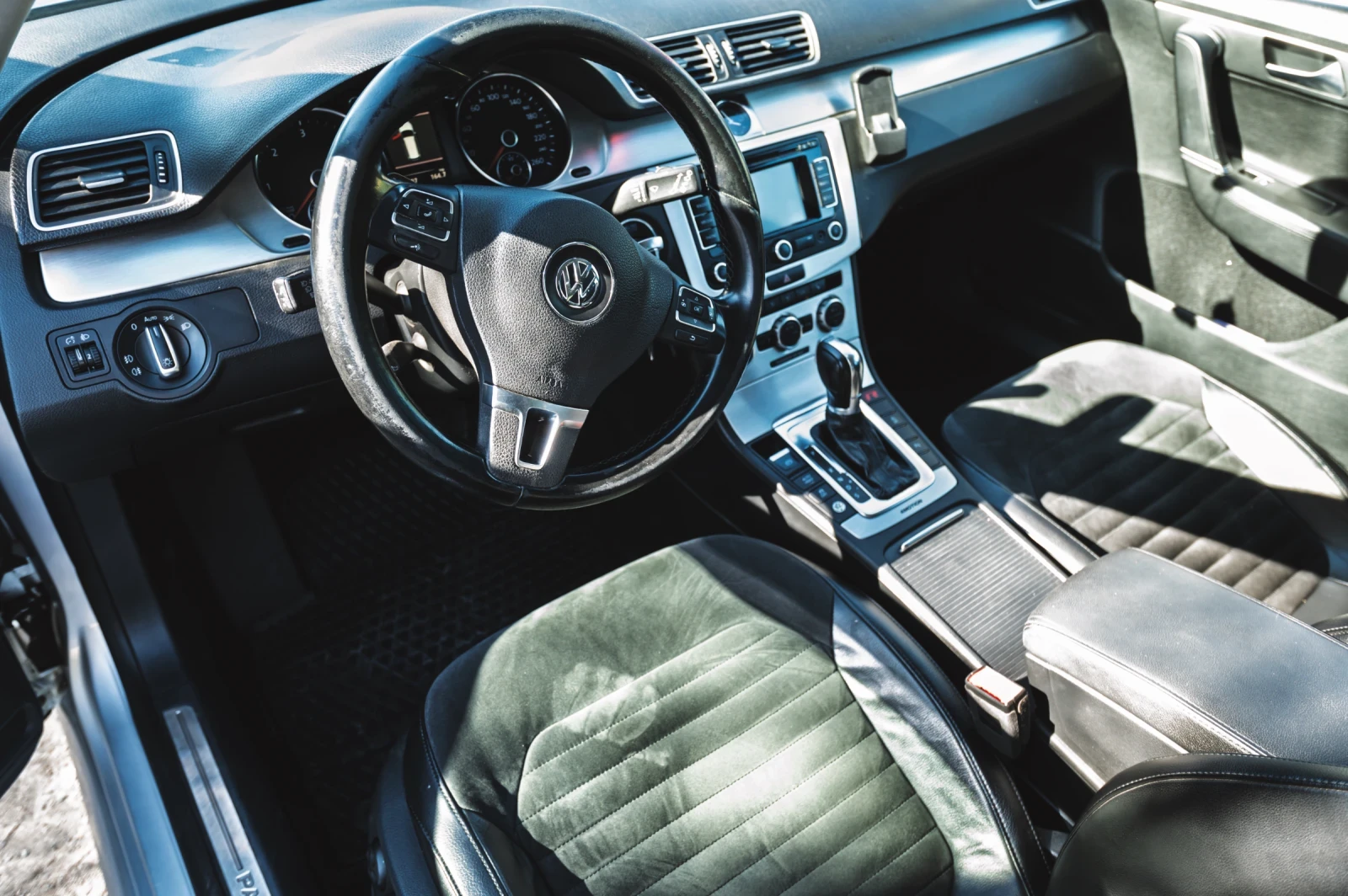 VW Passat B7, снимка 6 - Автомобили и джипове - 53728063