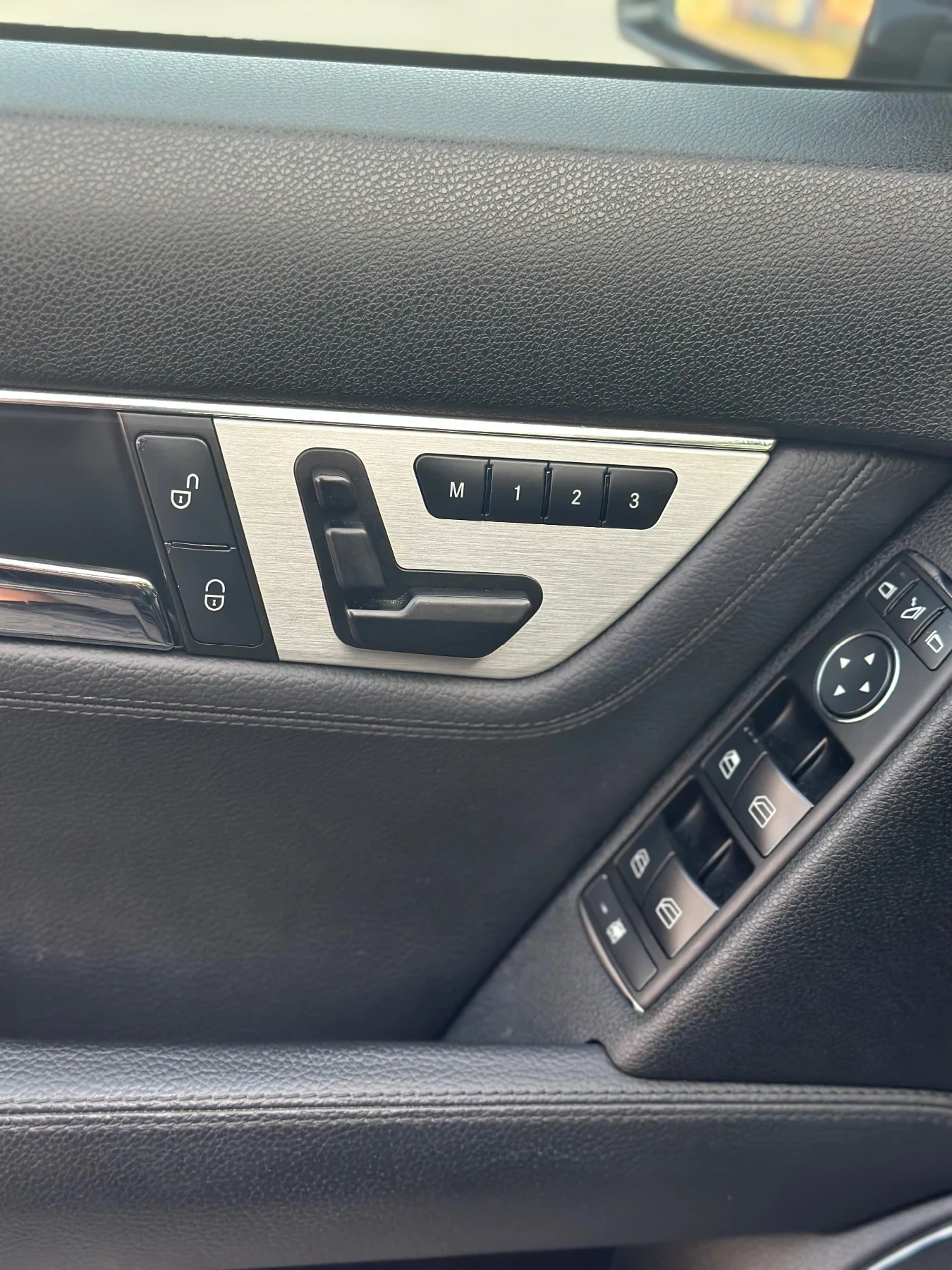 Mercedes-Benz C 320 3.2 CDI, снимка 13 - Автомобили и джипове - 53951430