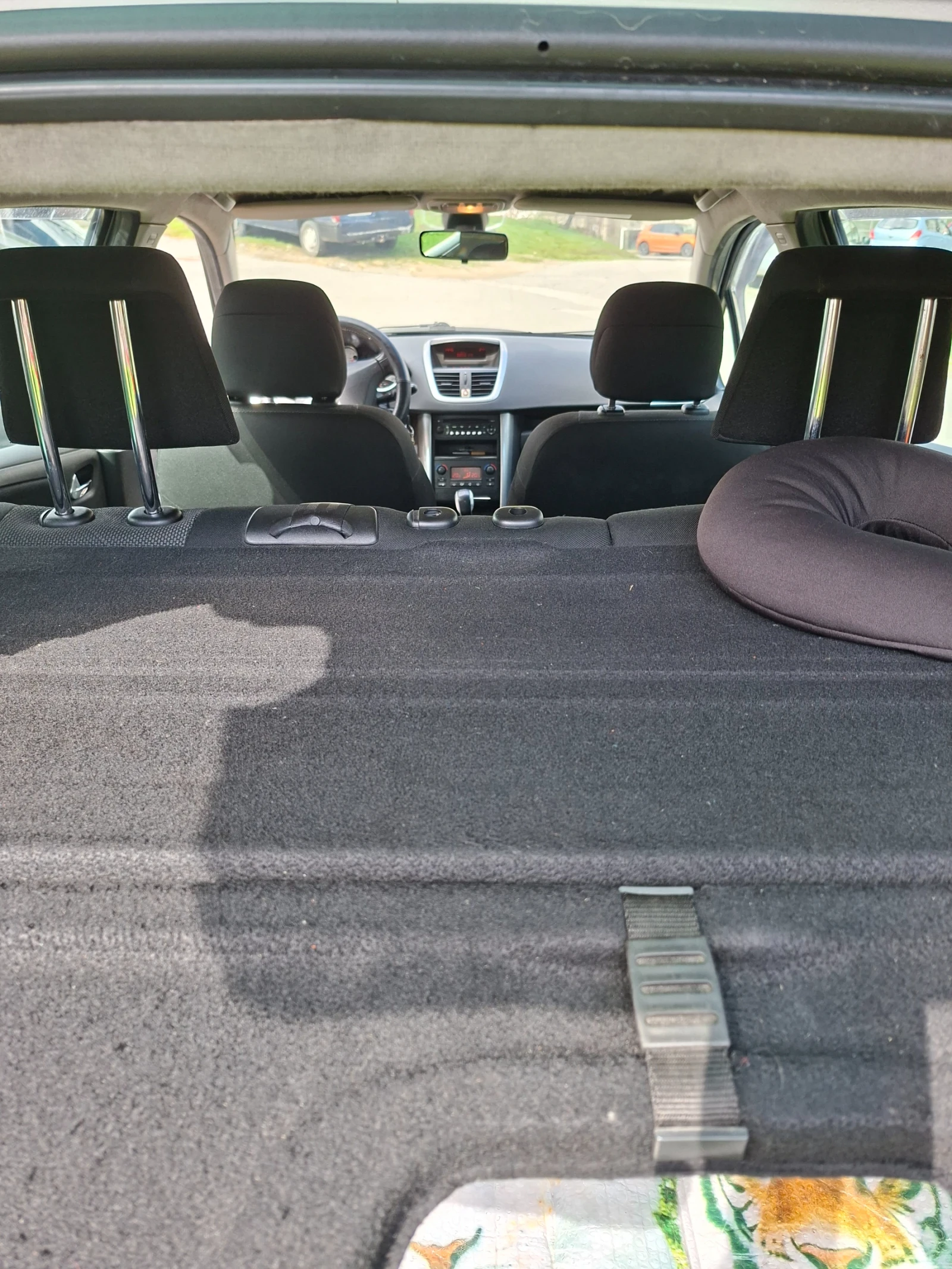 Peugeot 207, снимка 9 - Автомобили и джипове - 54099717