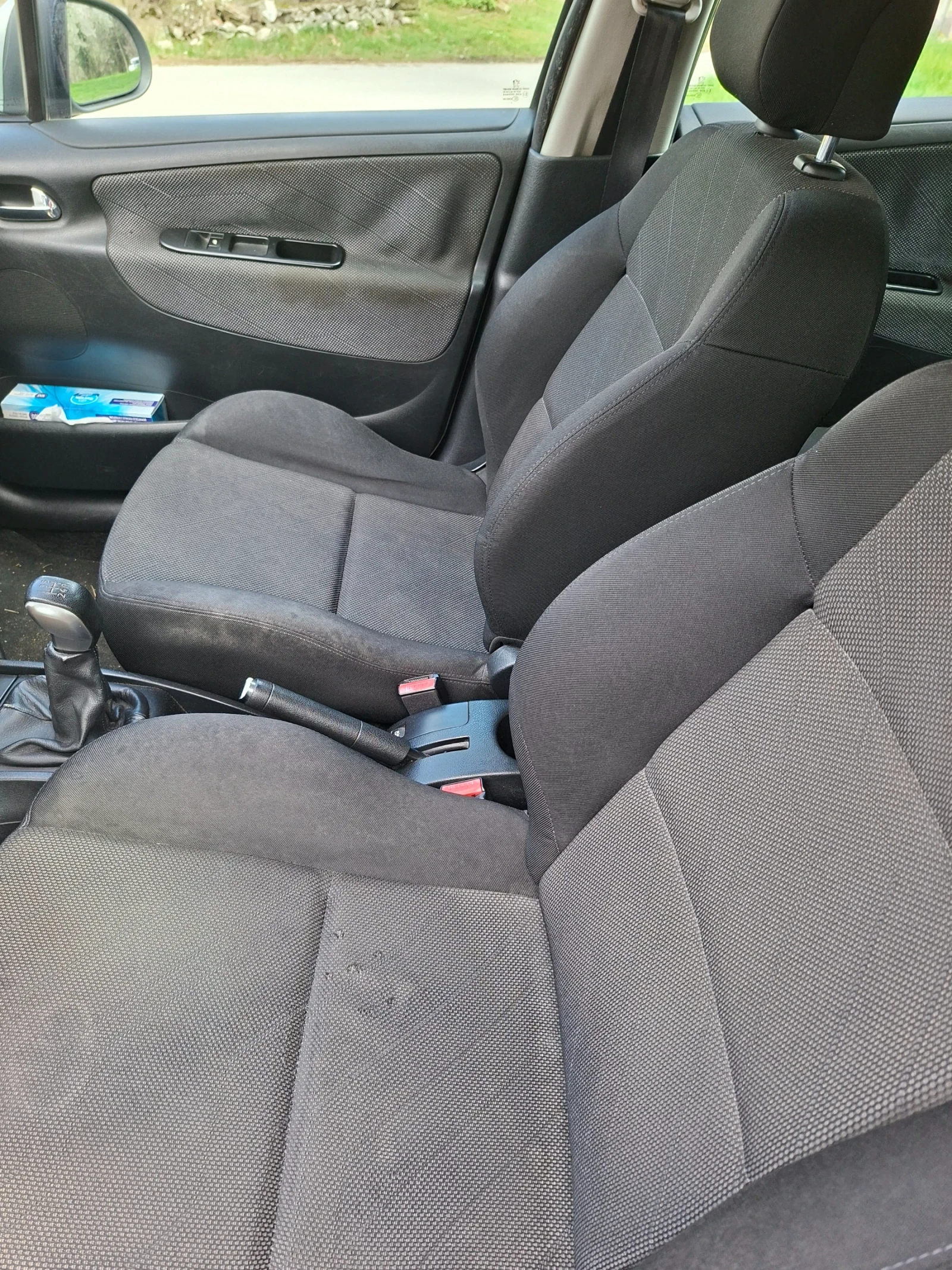 Peugeot 207, снимка 11 - Автомобили и джипове - 54099717