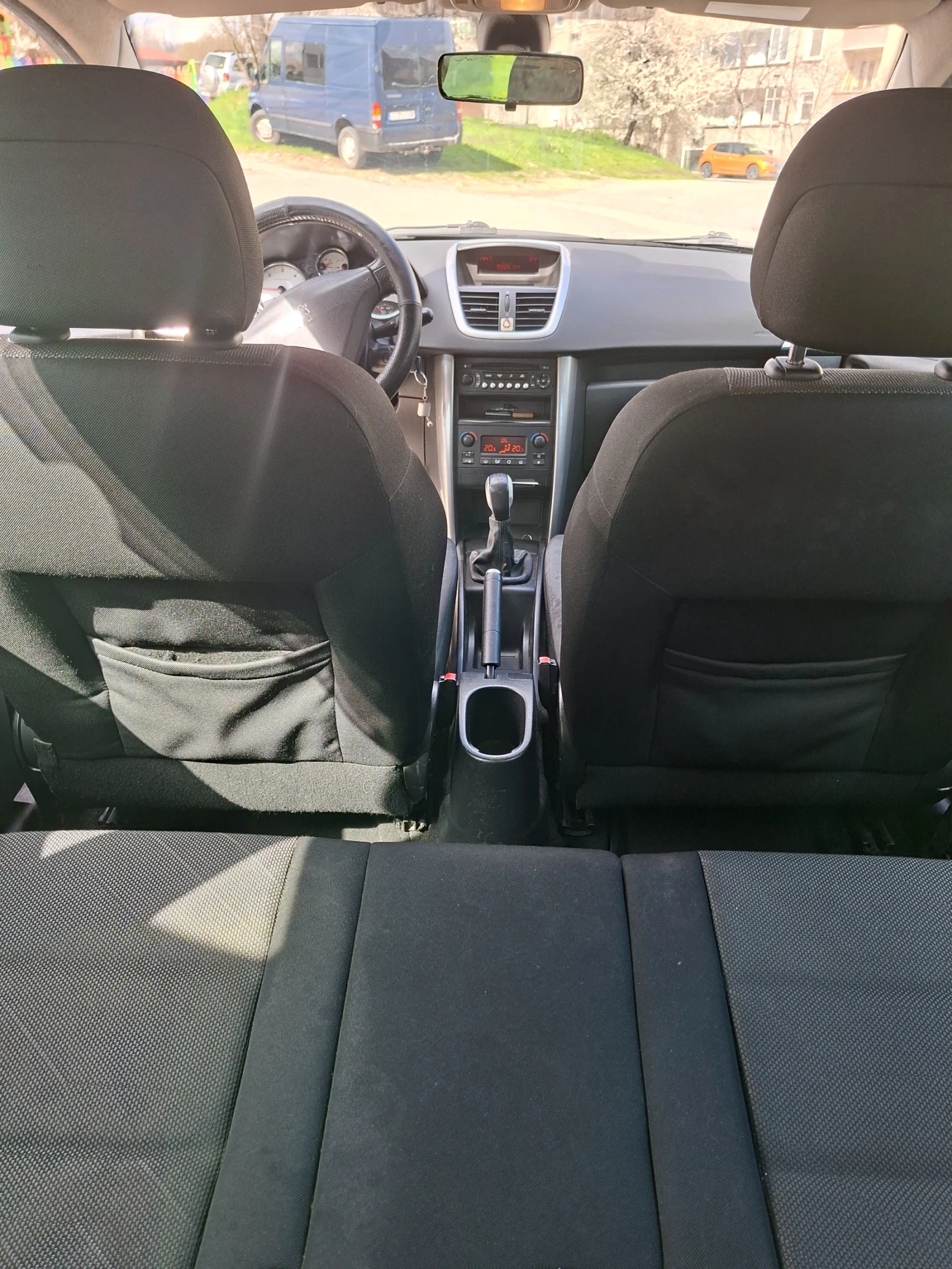 Peugeot 207, снимка 10 - Автомобили и джипове - 54099717