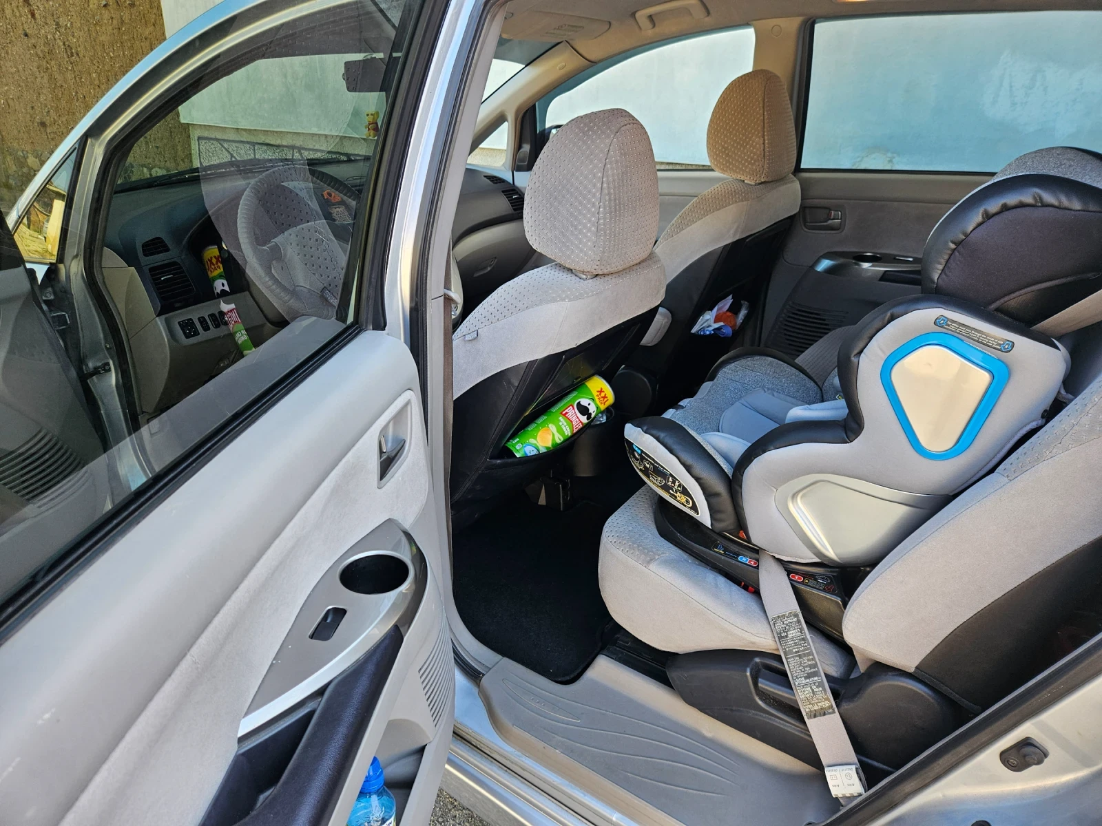 Mitsubishi Grandis 2.4 , снимка 10 - Автомобили и джипове - 54387913