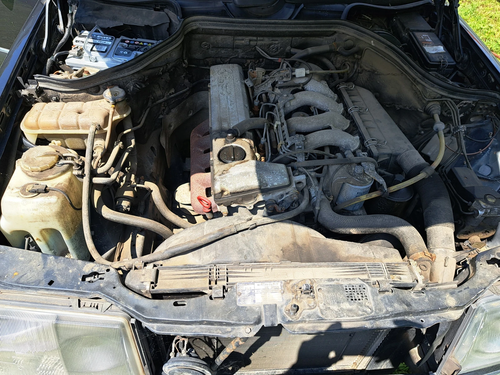 Mercedes-Benz 124, снимка 13 - Автомобили и джипове - 54839209